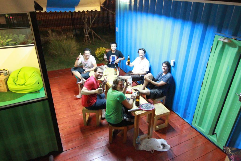 Wh Hostel Bangkok Dış mekan fotoğraf