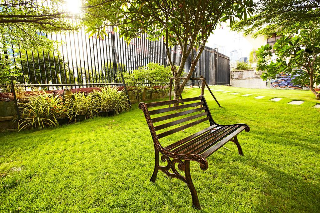 Wh Hostel Bangkok Dış mekan fotoğraf