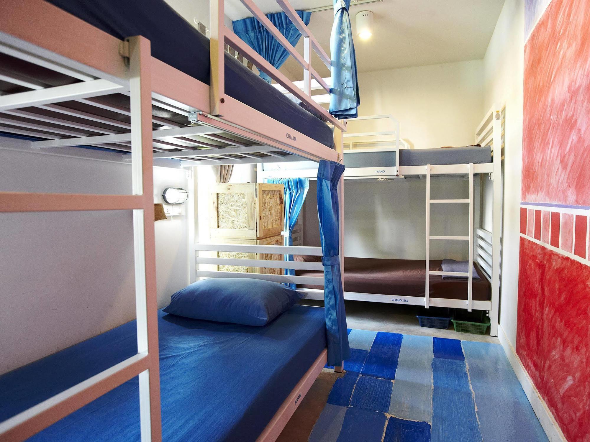 Wh Hostel Bangkok Dış mekan fotoğraf