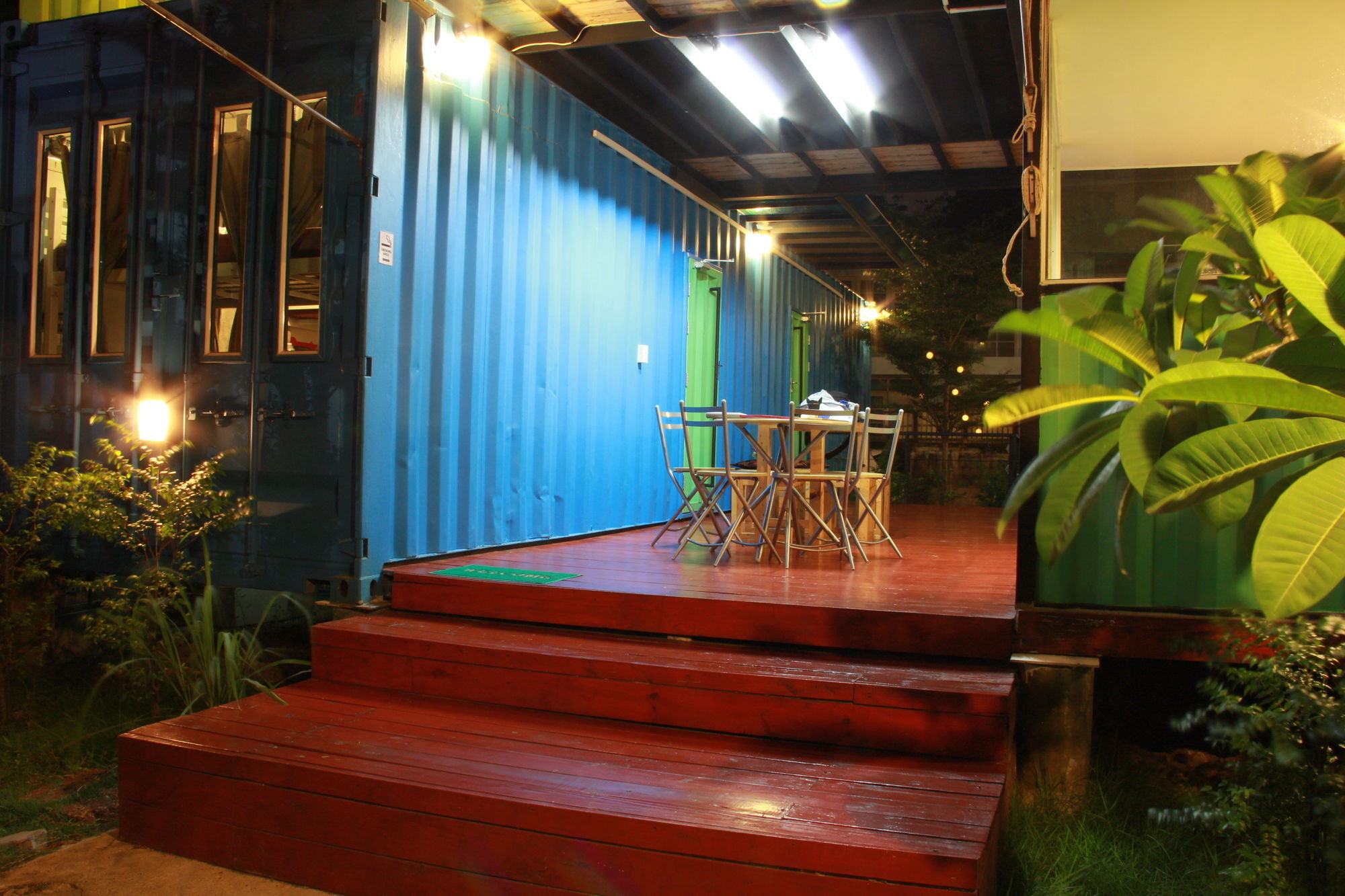 Wh Hostel Bangkok Dış mekan fotoğraf
