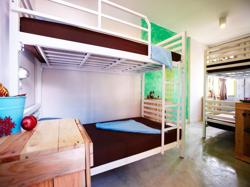 Wh Hostel Bangkok Dış mekan fotoğraf