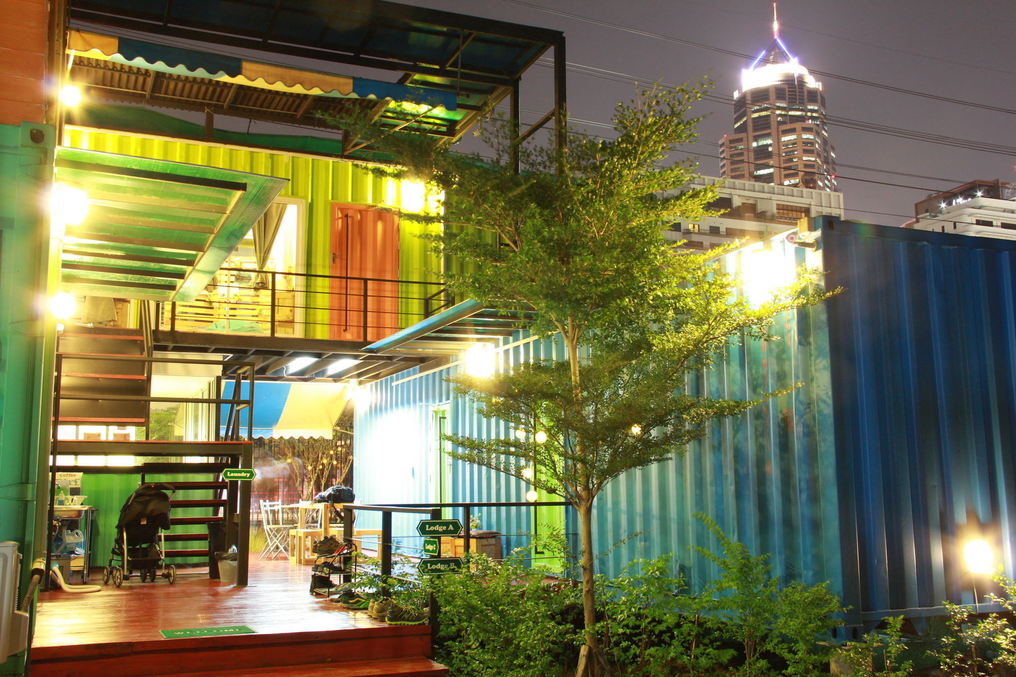Wh Hostel Bangkok Dış mekan fotoğraf
