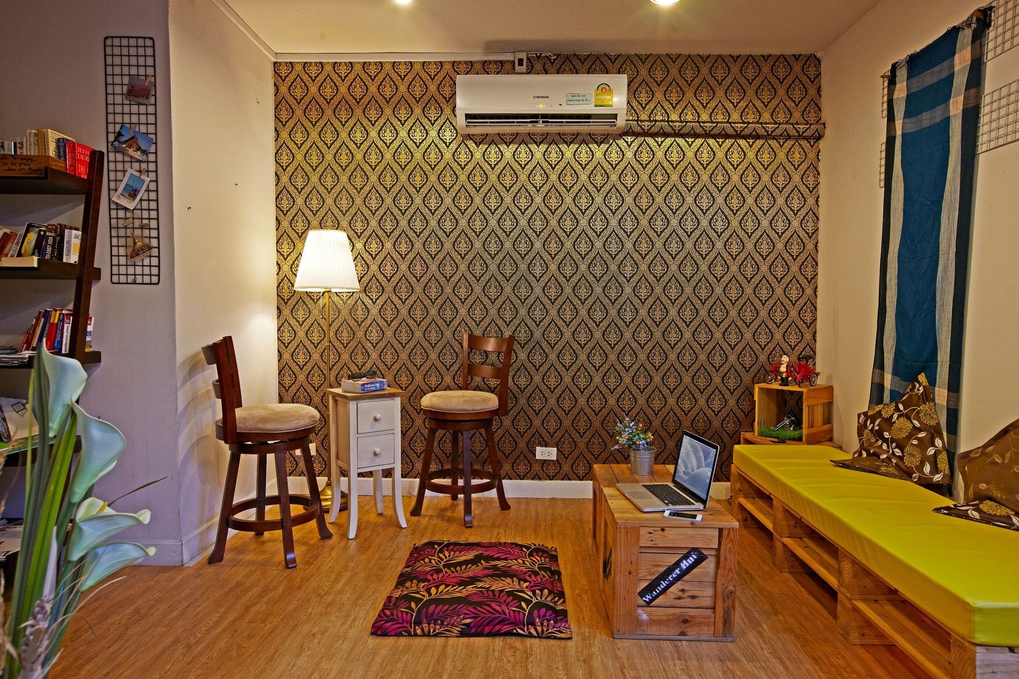 Wh Hostel Bangkok Dış mekan fotoğraf