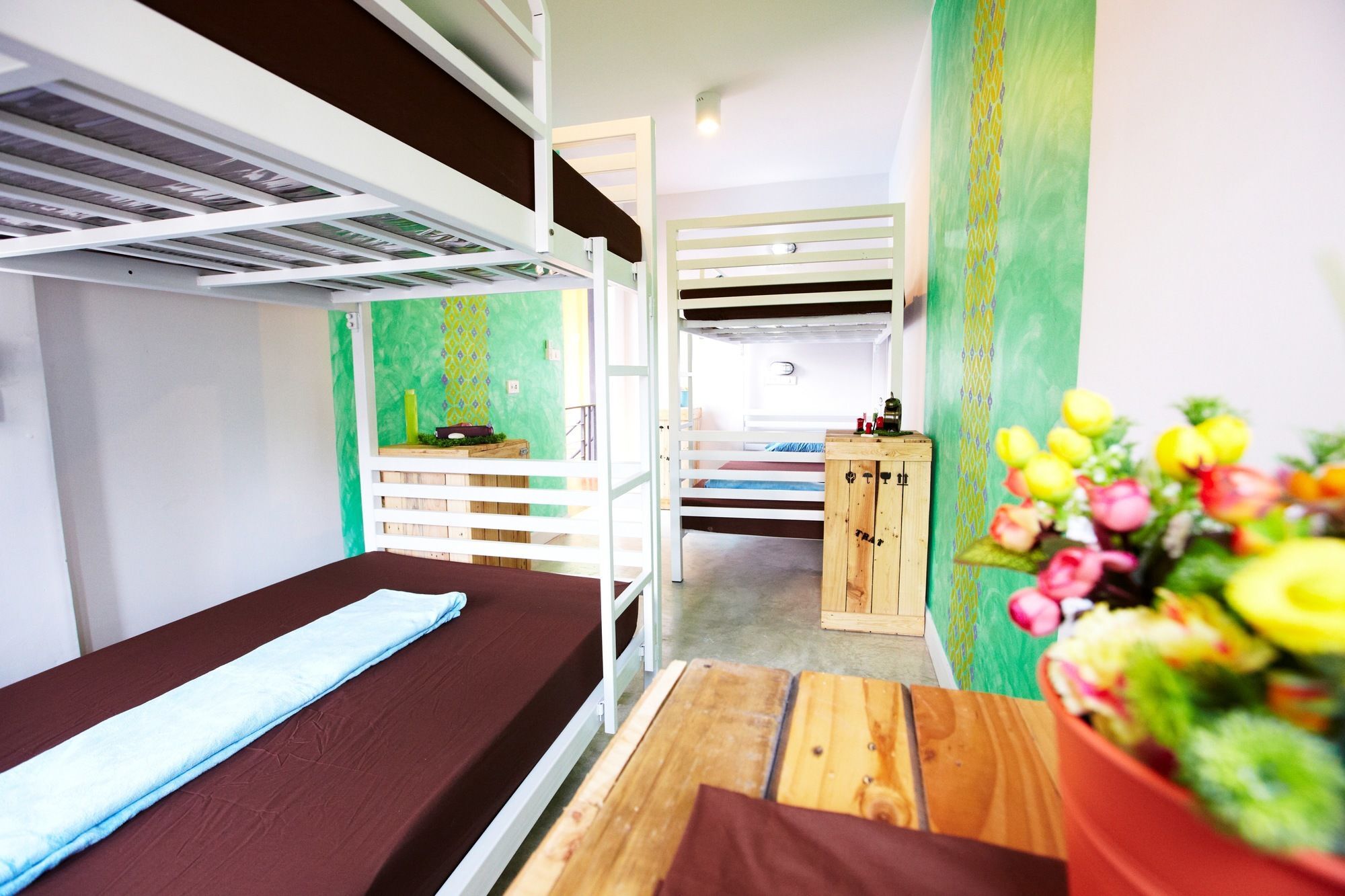 Wh Hostel Bangkok Dış mekan fotoğraf